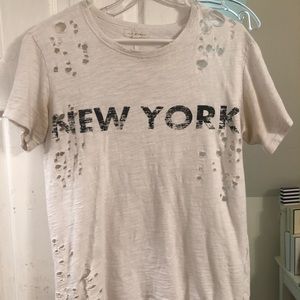 White distressed New York t-shirt